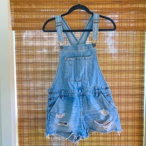 Denim distressed Abercrombie and Fitch Shortalls